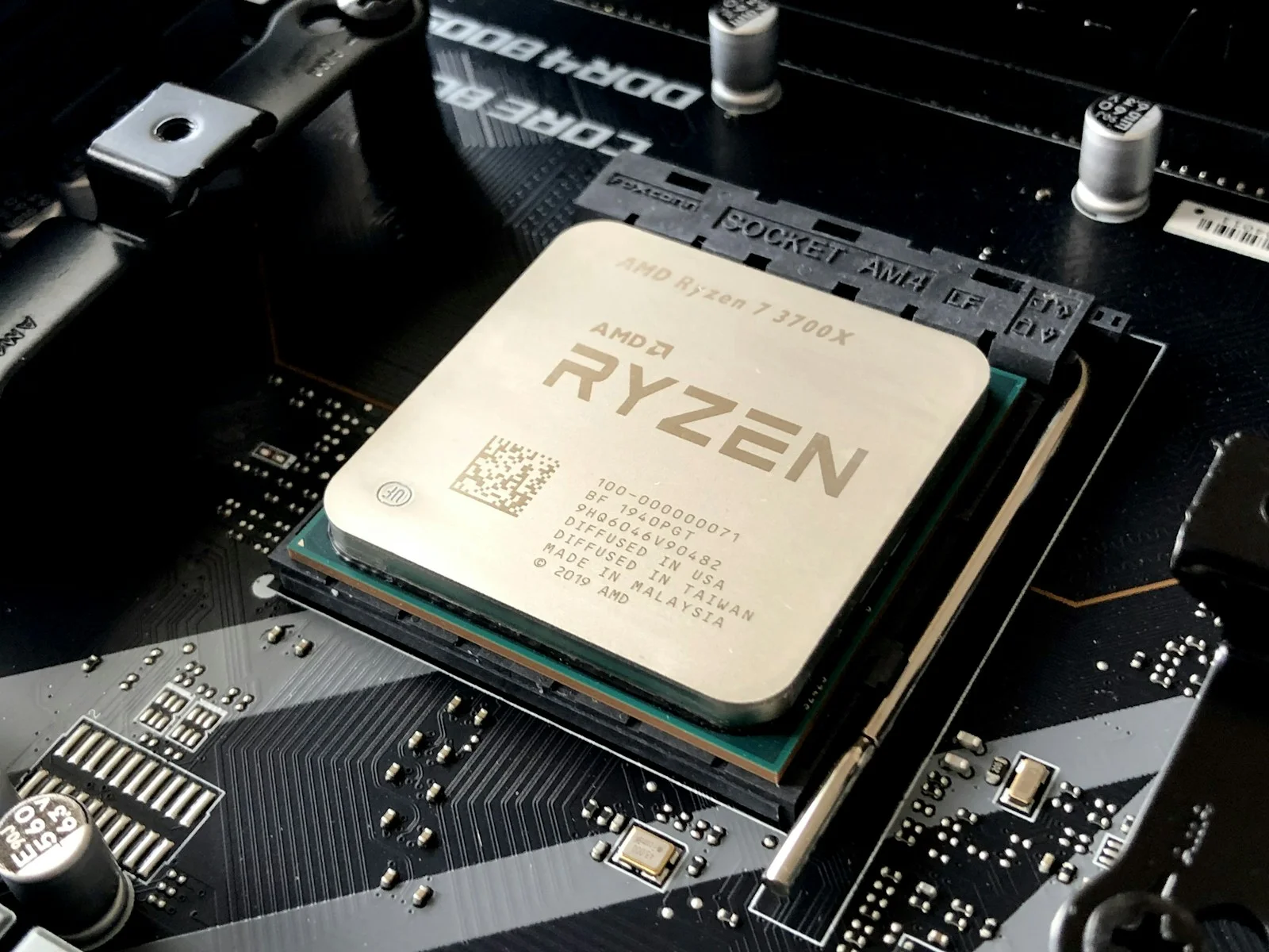 Enterprise server microprocessor CPU silicon socket for high-density colocation racks