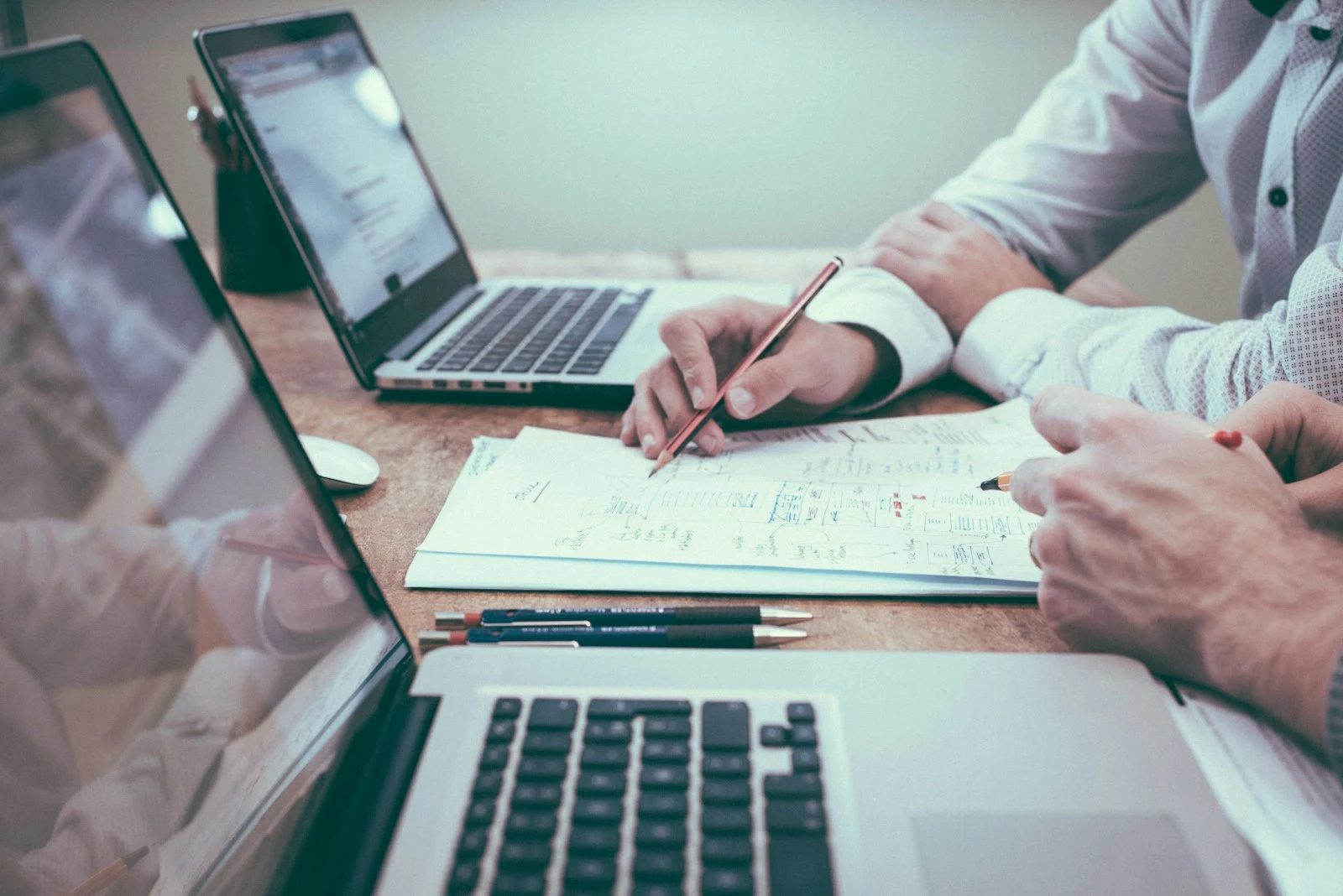 Enterprise Cloud Financial Negotiation and Contract Procurement Strategy Analysis