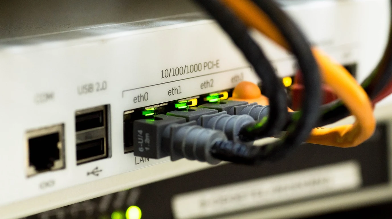 nvme-over-fabrics-rocev2-vs-tcp-bare-metal-sans
